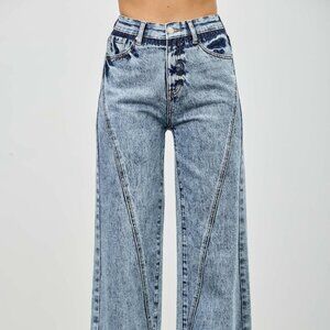 Ladies New High End Boutique Straight Leg Medium Wash Blue Jeans Size 9